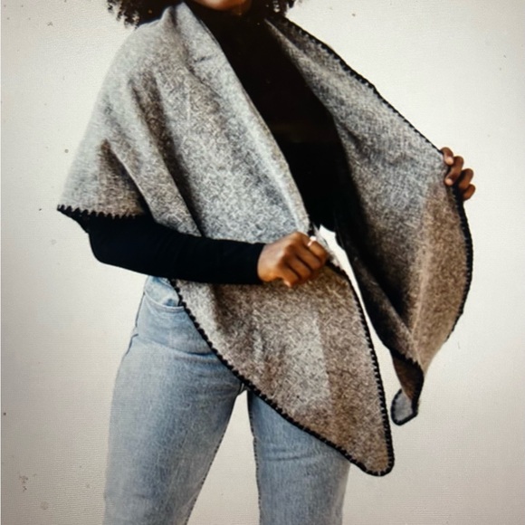 Tilly Triangle Scarf in Gray - Picture 3 of 3